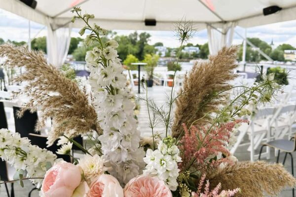 blumengesteck-hochzeit-dock10